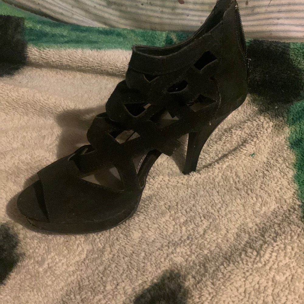 Kenneth Cole Unlisted heels